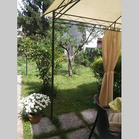 La Rosa Apartment